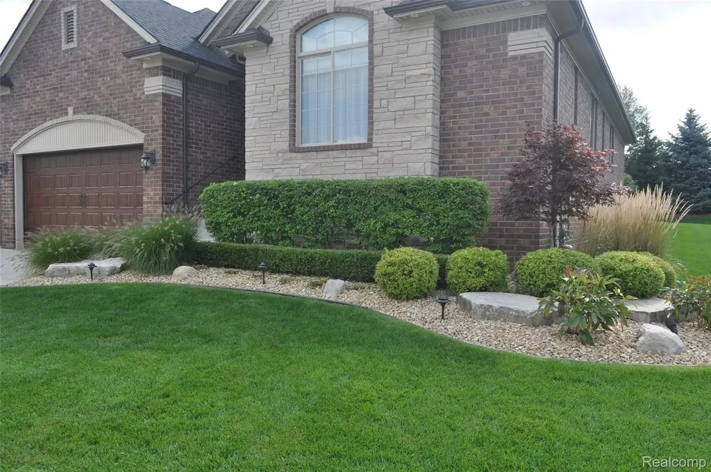 62735 Franklin Park Drive Washington Township MI 48094