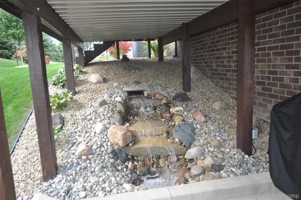 62735 Franklin Park Drive Washington Township MI 48094