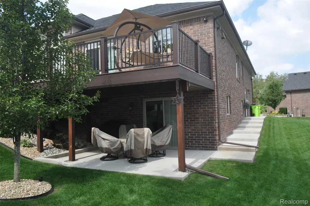 62735 Franklin Park Drive Washington Township MI 48094