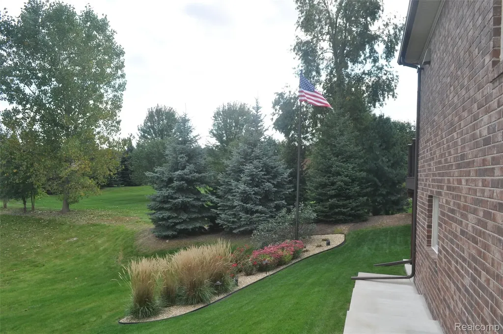 62735 Franklin Park Drive Washington Township MI 48094