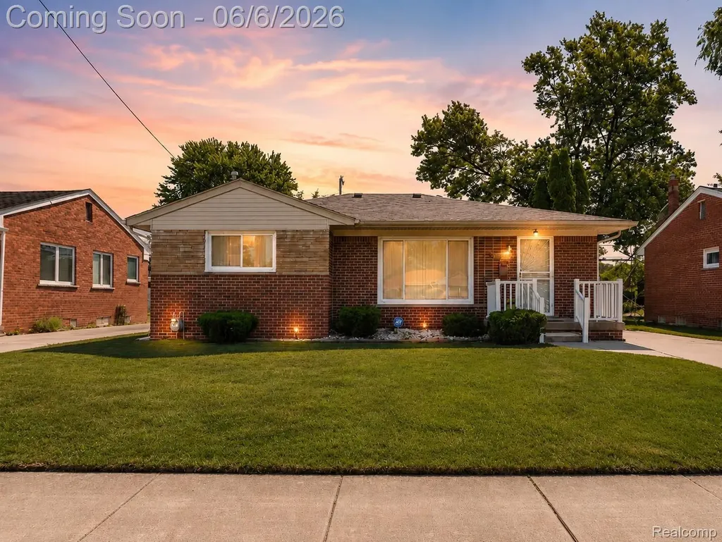 12770 Nathaline Redford Charter Township MI 48239