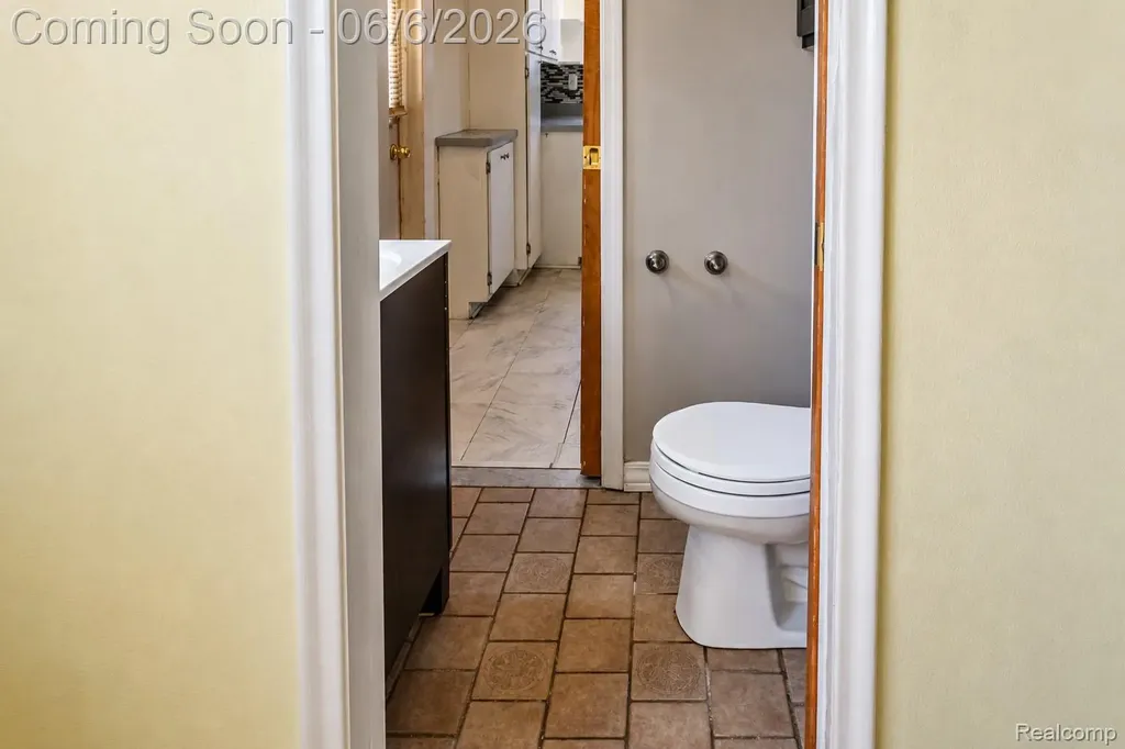 12770 Nathaline Redford Charter Township MI 48239