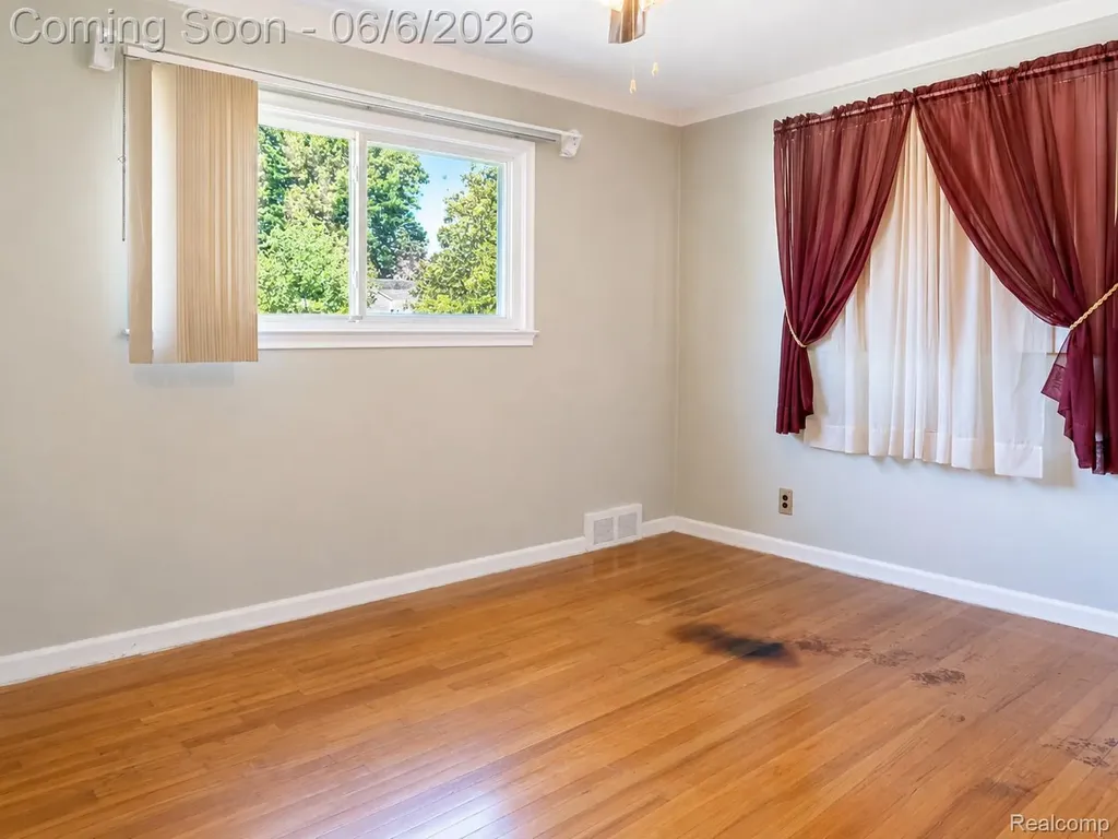 12770 Nathaline Redford Charter Township MI 48239