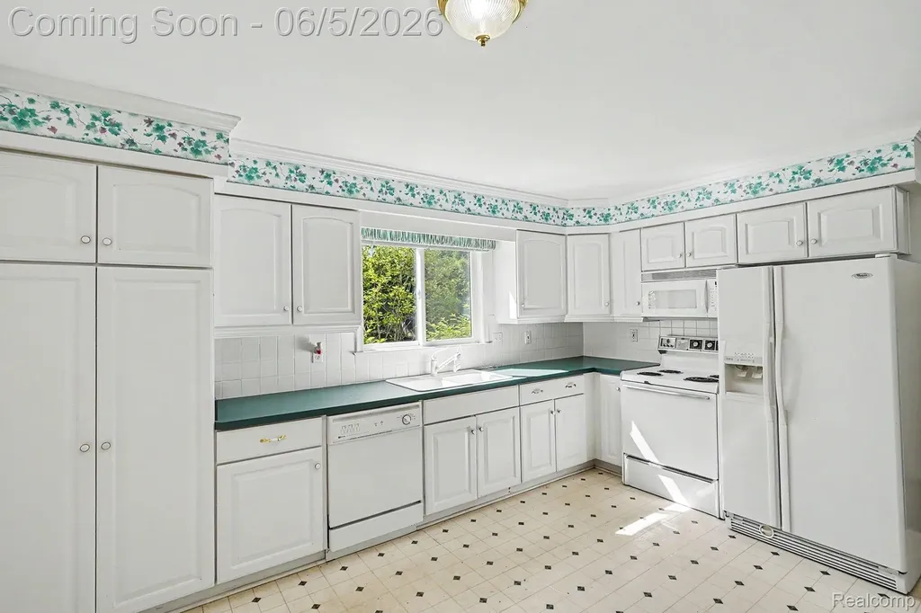 522 Old Bridge Road Grand Blanc City MI 48439