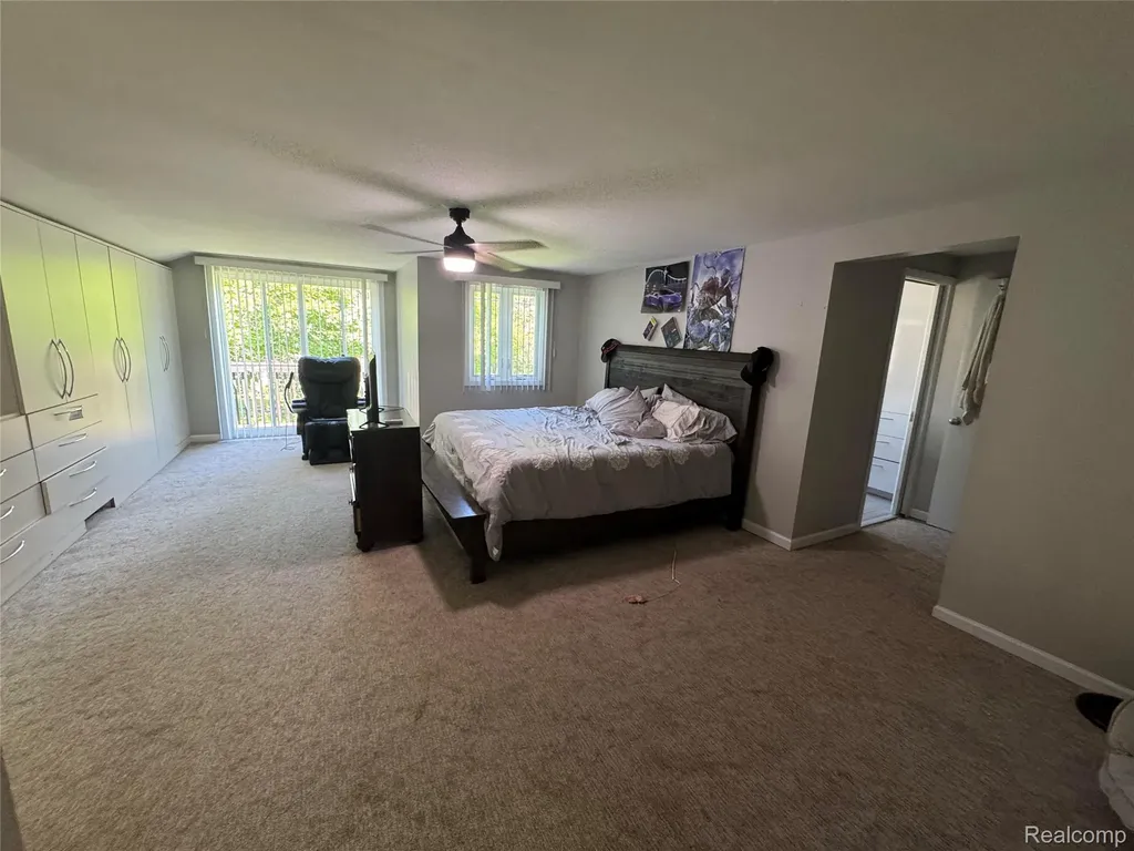 3700 Green Lake Road W West Bloomfield Charter Township MI 48324
