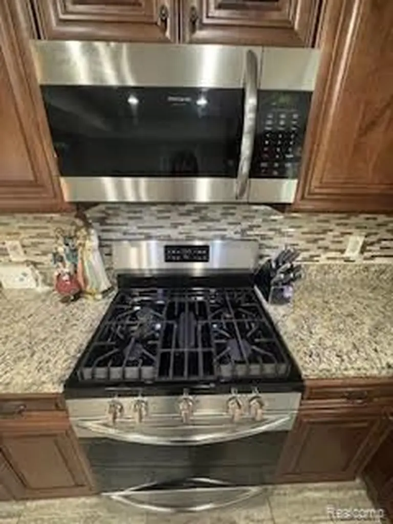 3700 Green Lake Road W West Bloomfield Charter Township MI 48324