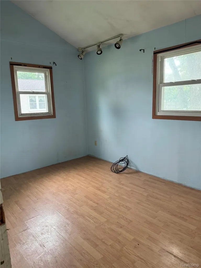 824 Harbor Avenue Monroe City MI 48162