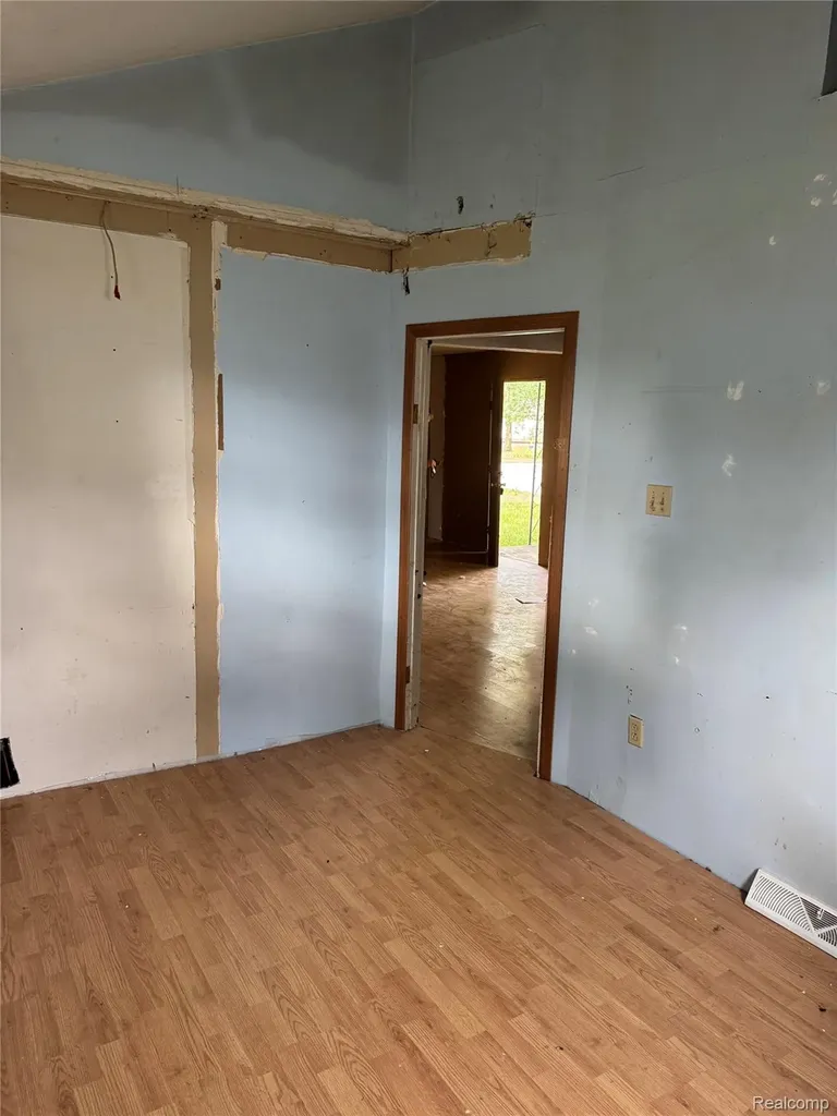 824 Harbor Avenue Monroe City MI 48162