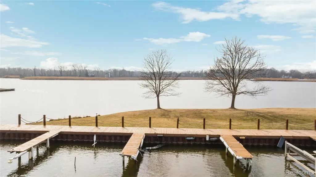 00 Forest Bay Drive Waterford Charter Township MI 48328