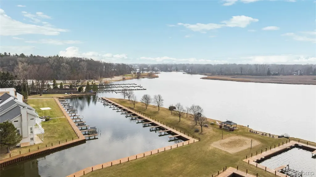 00 Forest Bay Drive Waterford Charter Township MI 48328