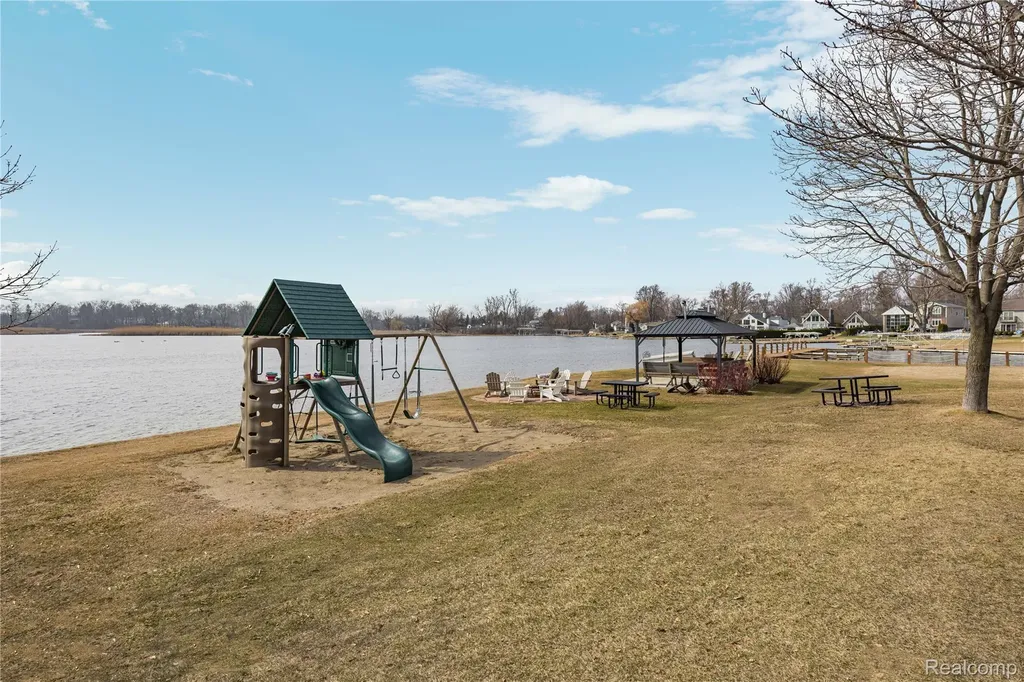 00 Forest Bay Drive Waterford Charter Township MI 48328