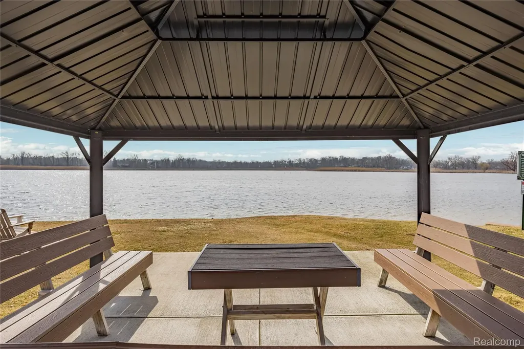 00 Forest Bay Drive Waterford Charter Township MI 48328