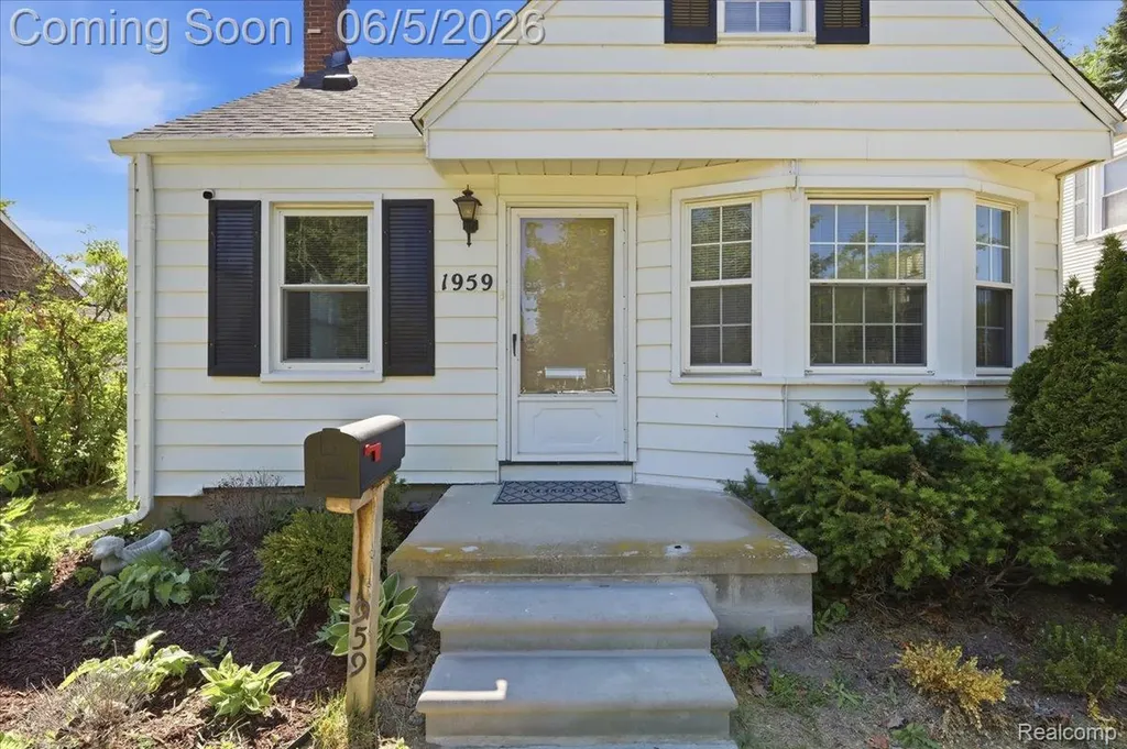 1959 Cass Boulevard Berkley City MI 48072