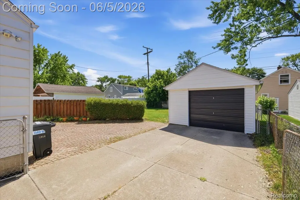 1959 Cass Boulevard Berkley City MI 48072