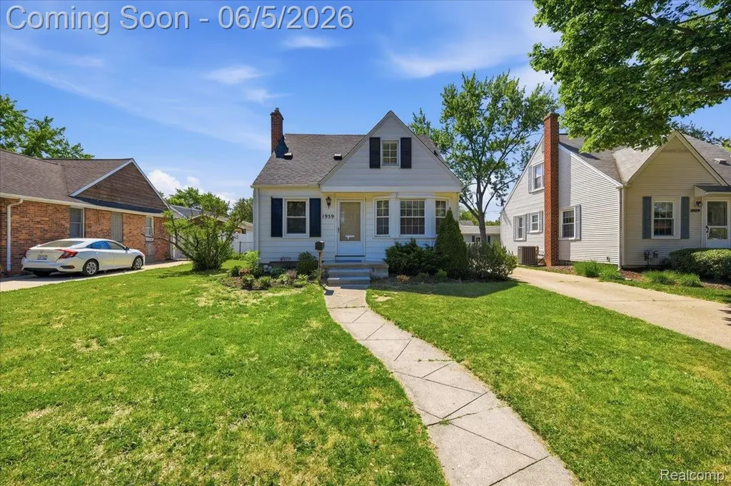 1959 Cass Boulevard Berkley City MI 48072