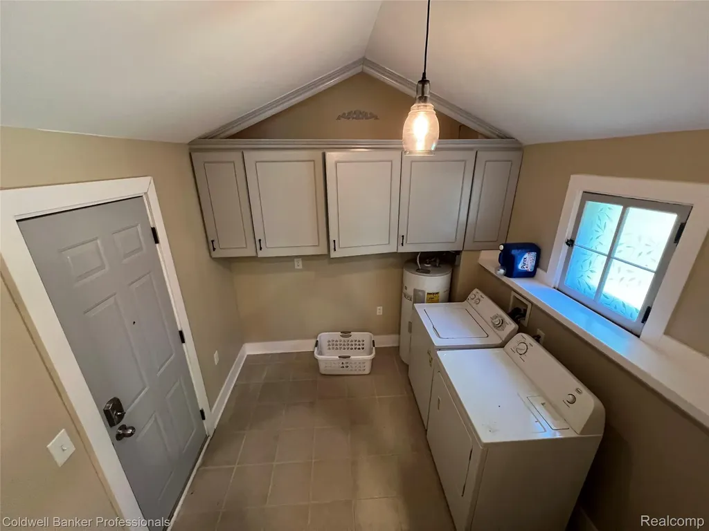 19925 Negaunee Redford Charter Township MI 48240