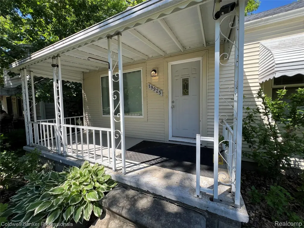 19925 Negaunee Redford Charter Township MI 48240