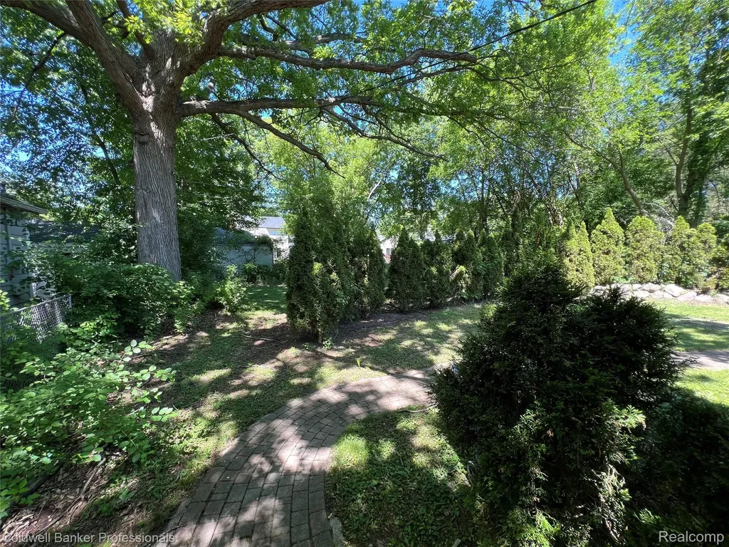19925 Negaunee Redford Charter Township MI 48240