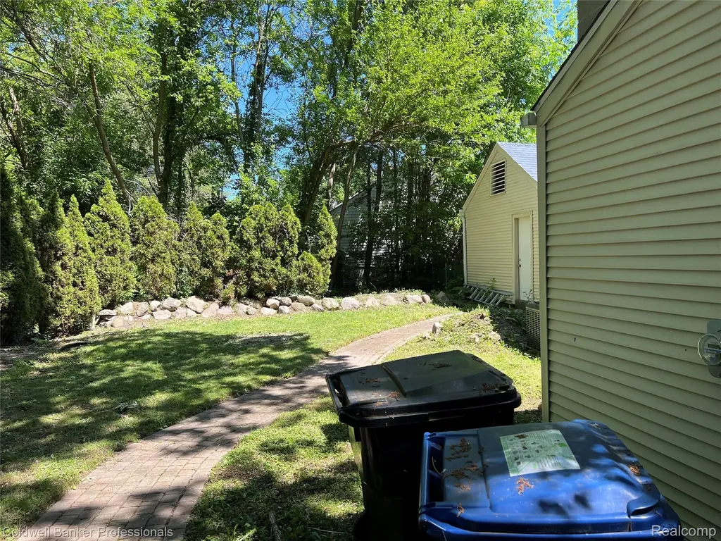 19925 Negaunee Redford Charter Township MI 48240