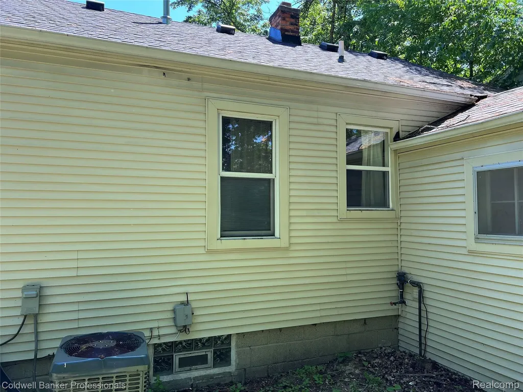 19925 Negaunee Redford Charter Township MI 48240