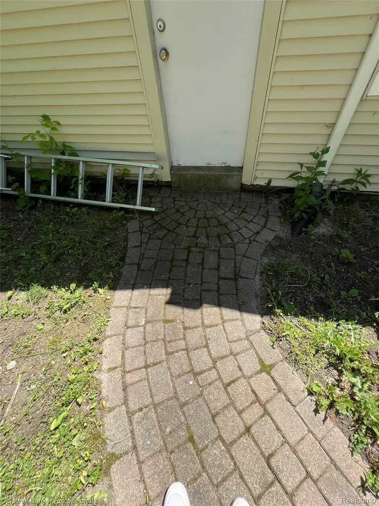 19925 Negaunee Redford Charter Township MI 48240