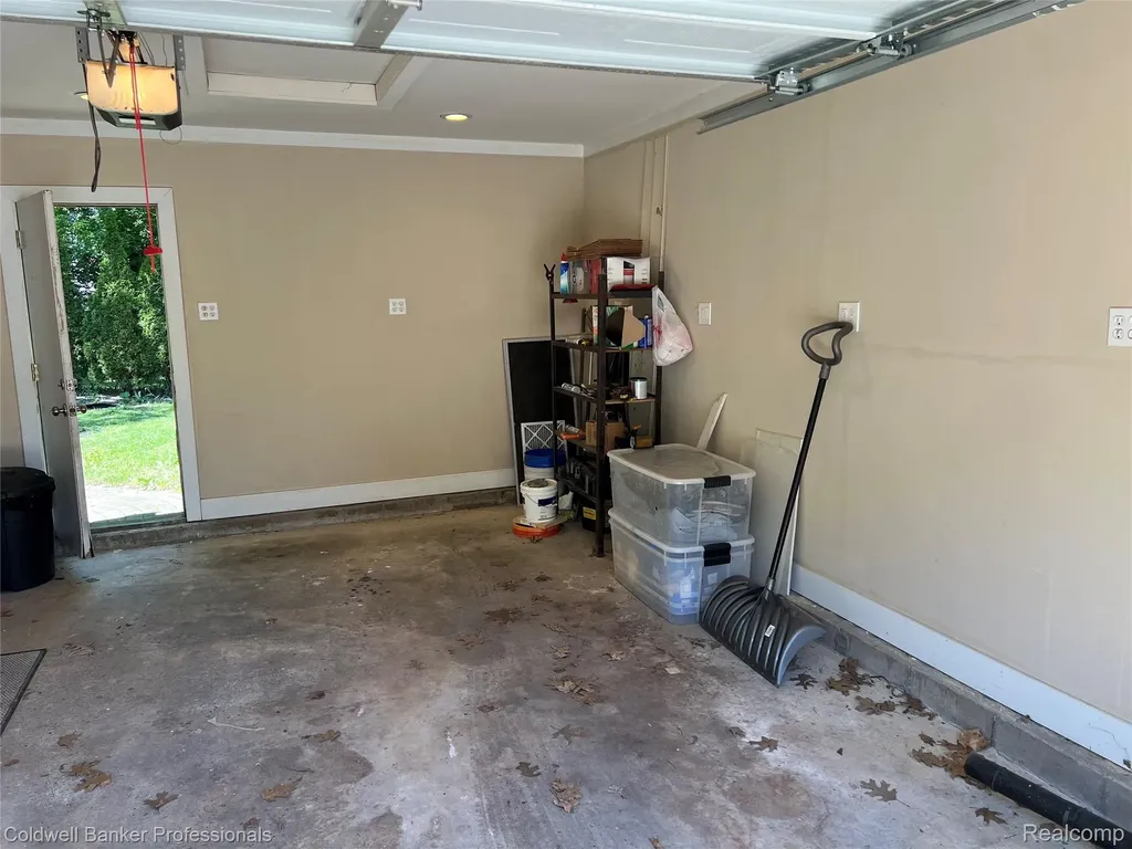 19925 Negaunee Redford Charter Township MI 48240