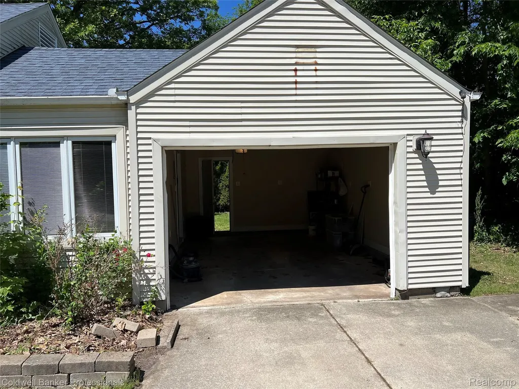 19925 Negaunee Redford Charter Township MI 48240