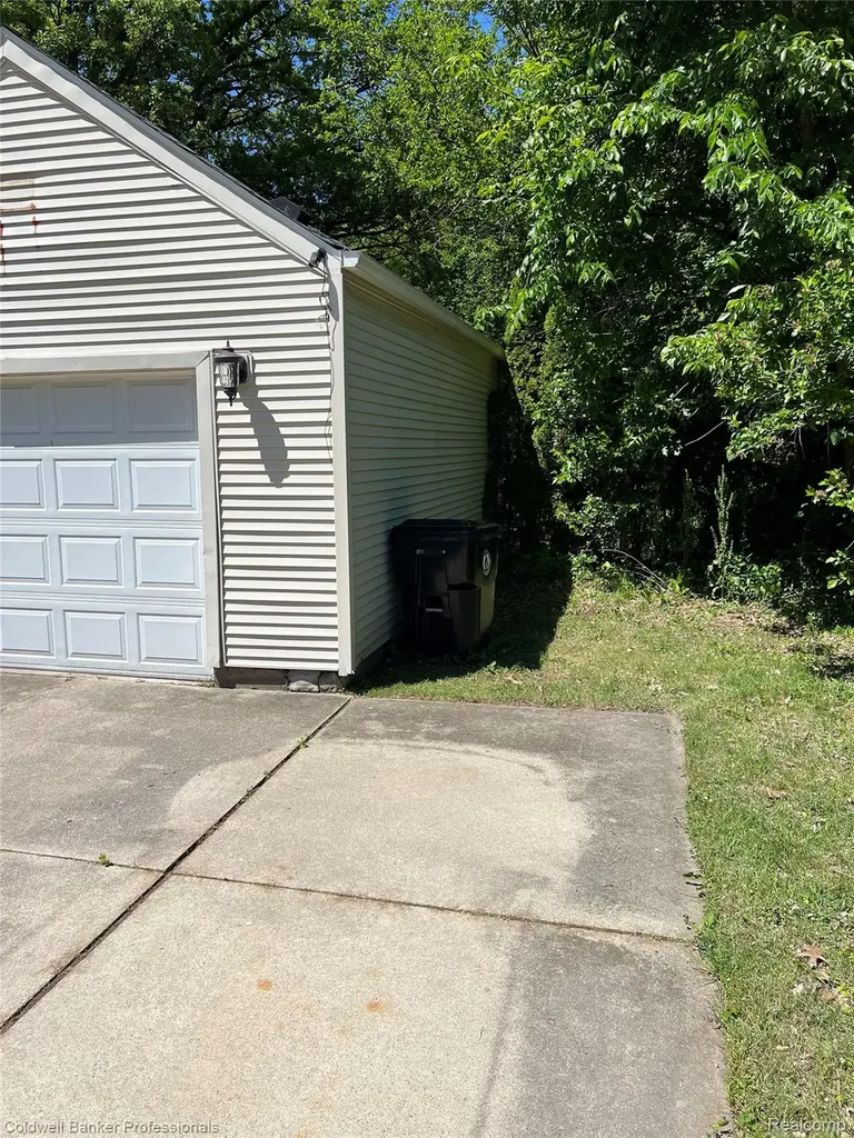 19925 Negaunee Redford Charter Township MI 48240
