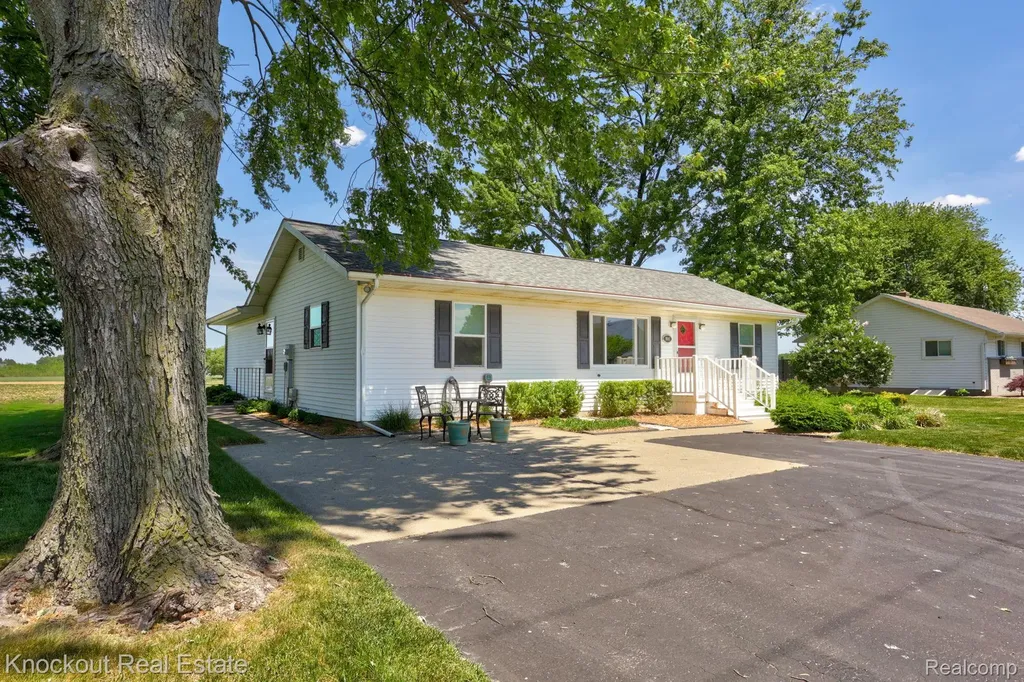 9941 Lange Road Birch Run Township MI 48415
