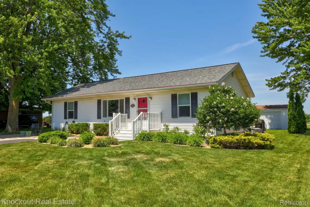 9941 Lange Road Birch Run Township MI 48415