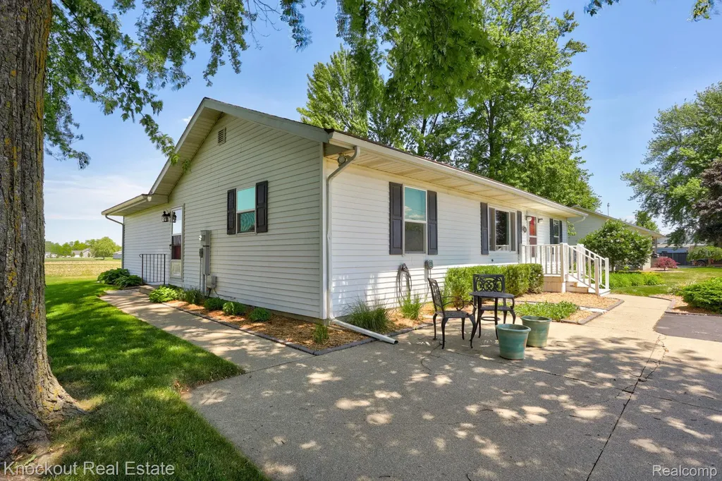9941 Lange Road Birch Run Township MI 48415