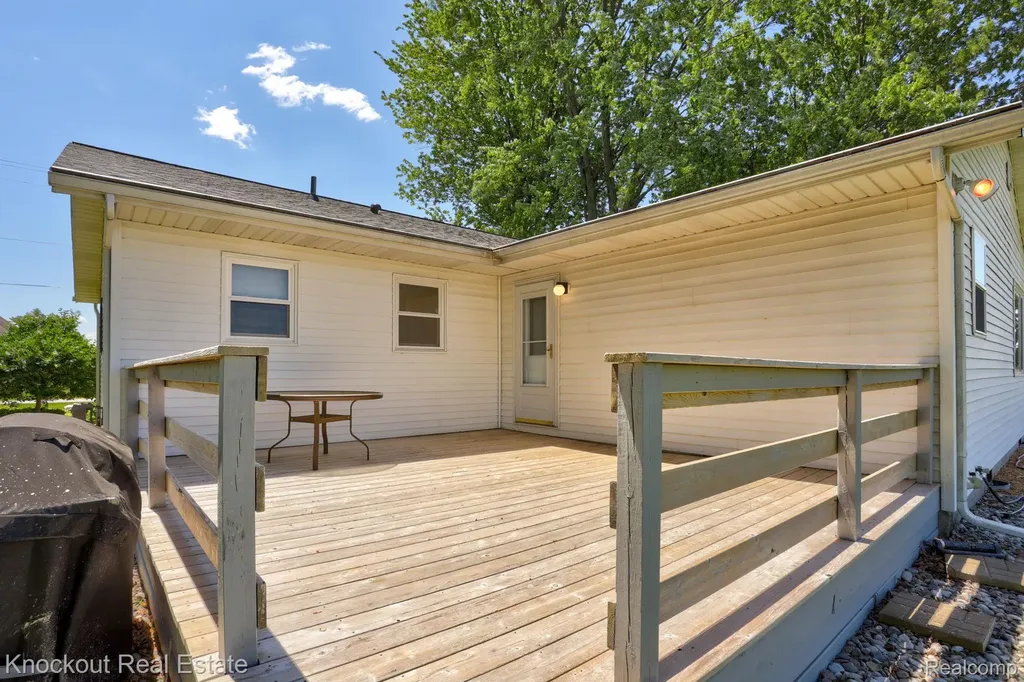 9941 Lange Road Birch Run Township MI 48415