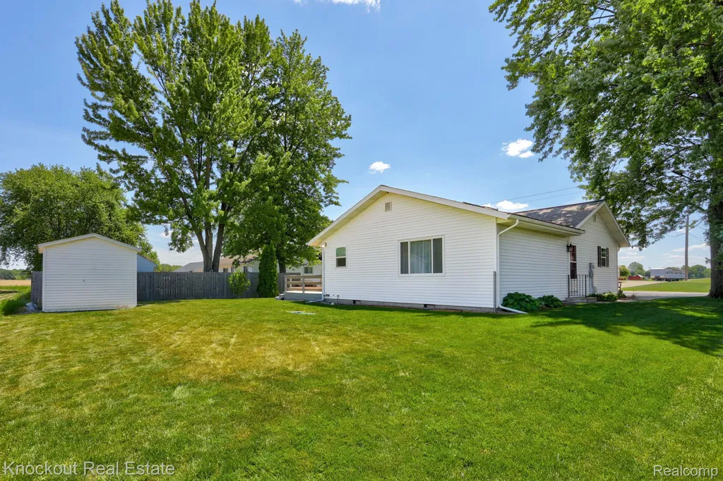 9941 Lange Road Birch Run Township MI 48415