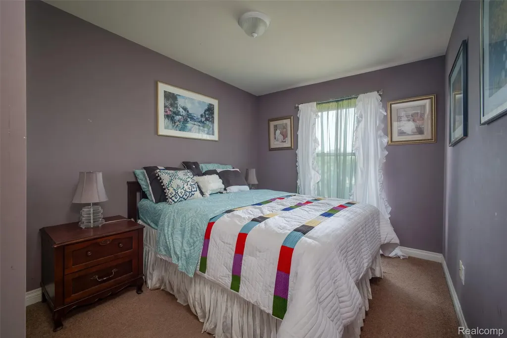 28136 Fortson Lane Inkster City MI 48141