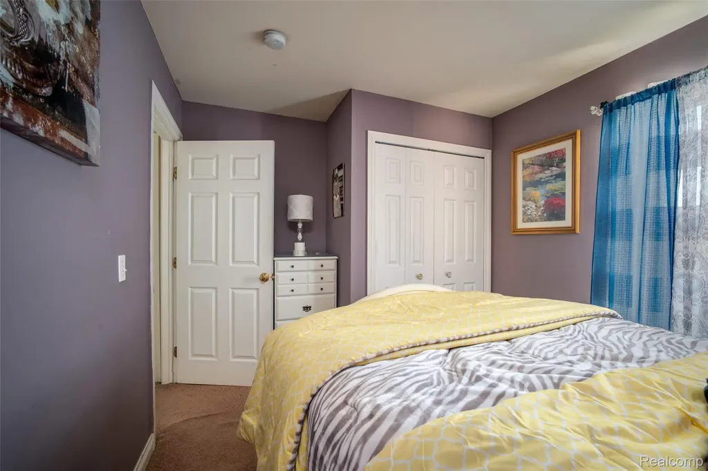 28136 Fortson Lane Inkster City MI 48141