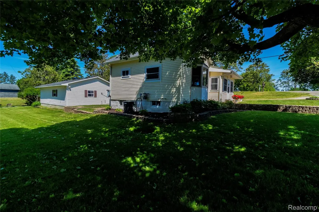 106 Washington Street Attica Township MI 48412