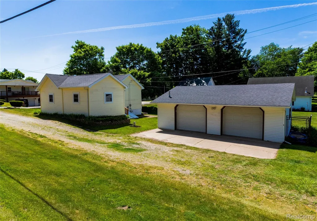 106 Washington Street Attica Township MI 48412