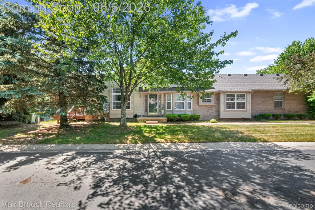 41222 Bermuda Drive Sterling Heights City MI 48314