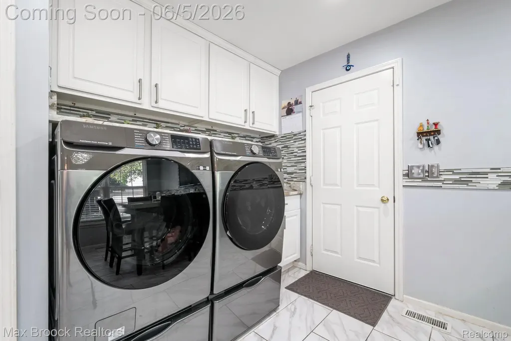 41222 Bermuda Drive Sterling Heights City MI 48314