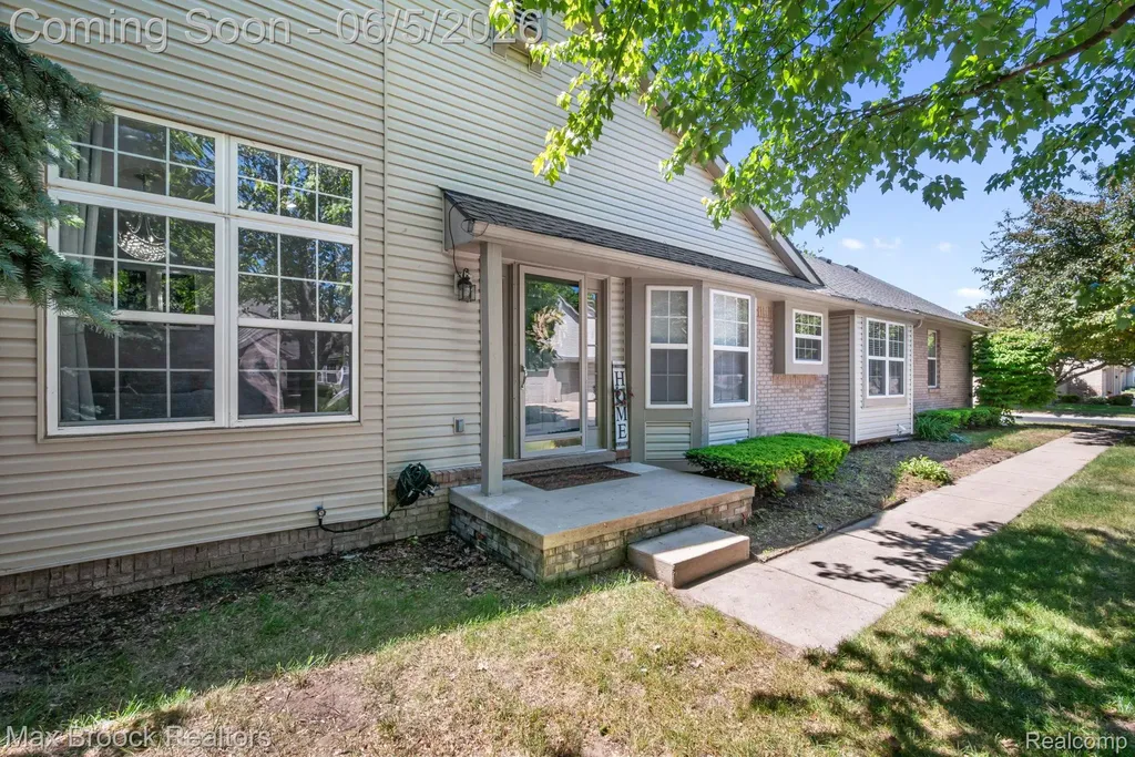 41222 Bermuda Drive Sterling Heights City MI 48314
