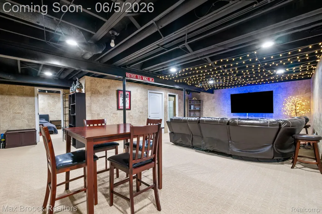 41222 Bermuda Drive Sterling Heights City MI 48314