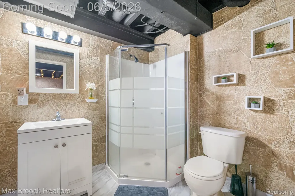 41222 Bermuda Drive Sterling Heights City MI 48314
