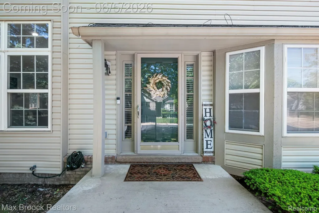41222 Bermuda Drive Sterling Heights City MI 48314