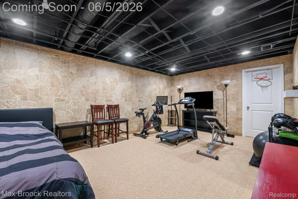 41222 Bermuda Drive Sterling Heights City MI 48314