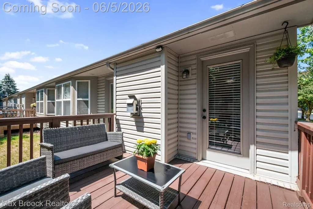 41222 Bermuda Drive Sterling Heights City MI 48314