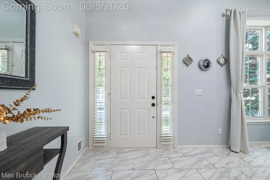 41222 Bermuda Drive Sterling Heights City MI 48314