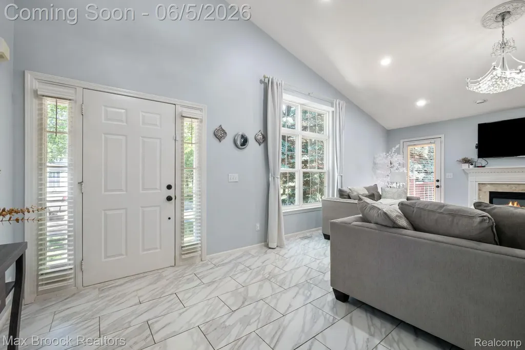 41222 Bermuda Drive Sterling Heights City MI 48314