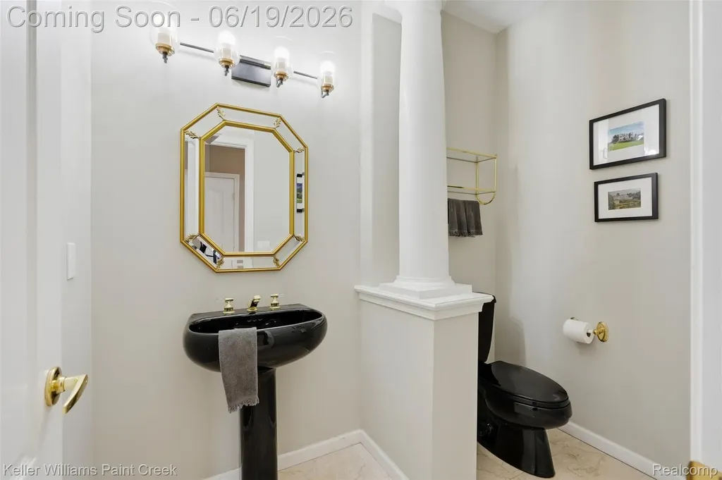 2784 Murfield Court Oakland Charter Township MI 48306