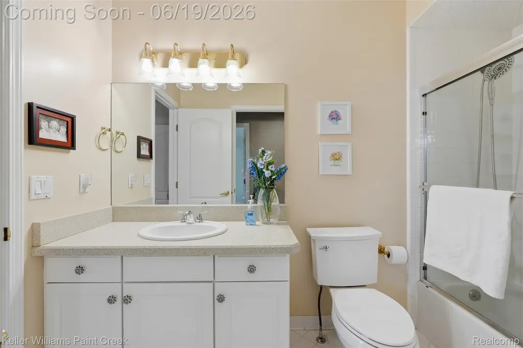 2784 Murfield Court Oakland Charter Township MI 48306