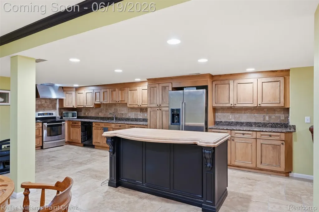 2784 Murfield Court Oakland Charter Township MI 48306